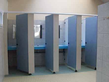 Toilets at the Ker-lay campsite in Morbihan